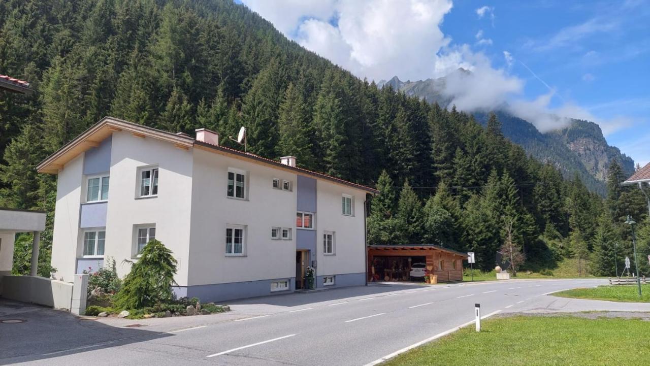 Beim Holzwurm Andy Apartment Sankt Leonhard im Pitztal Exterior foto